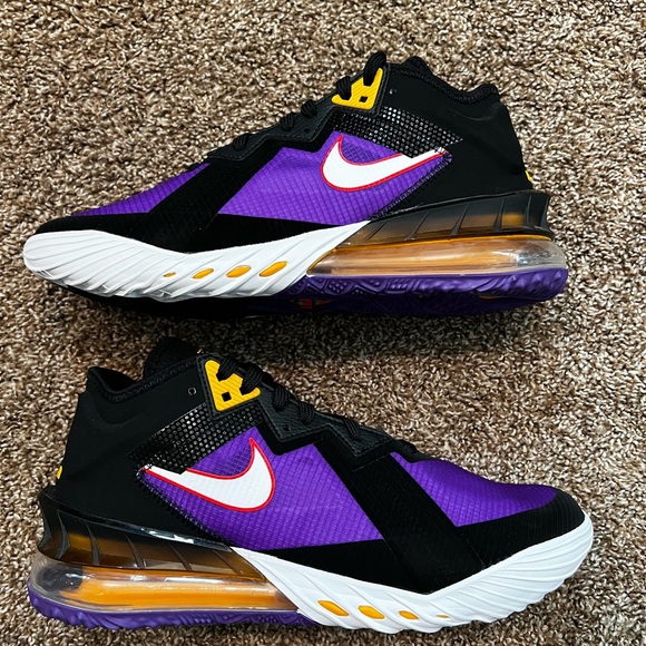 Nike Lebron 18 low shoes